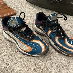 Multi colored Nike Air Max’s.